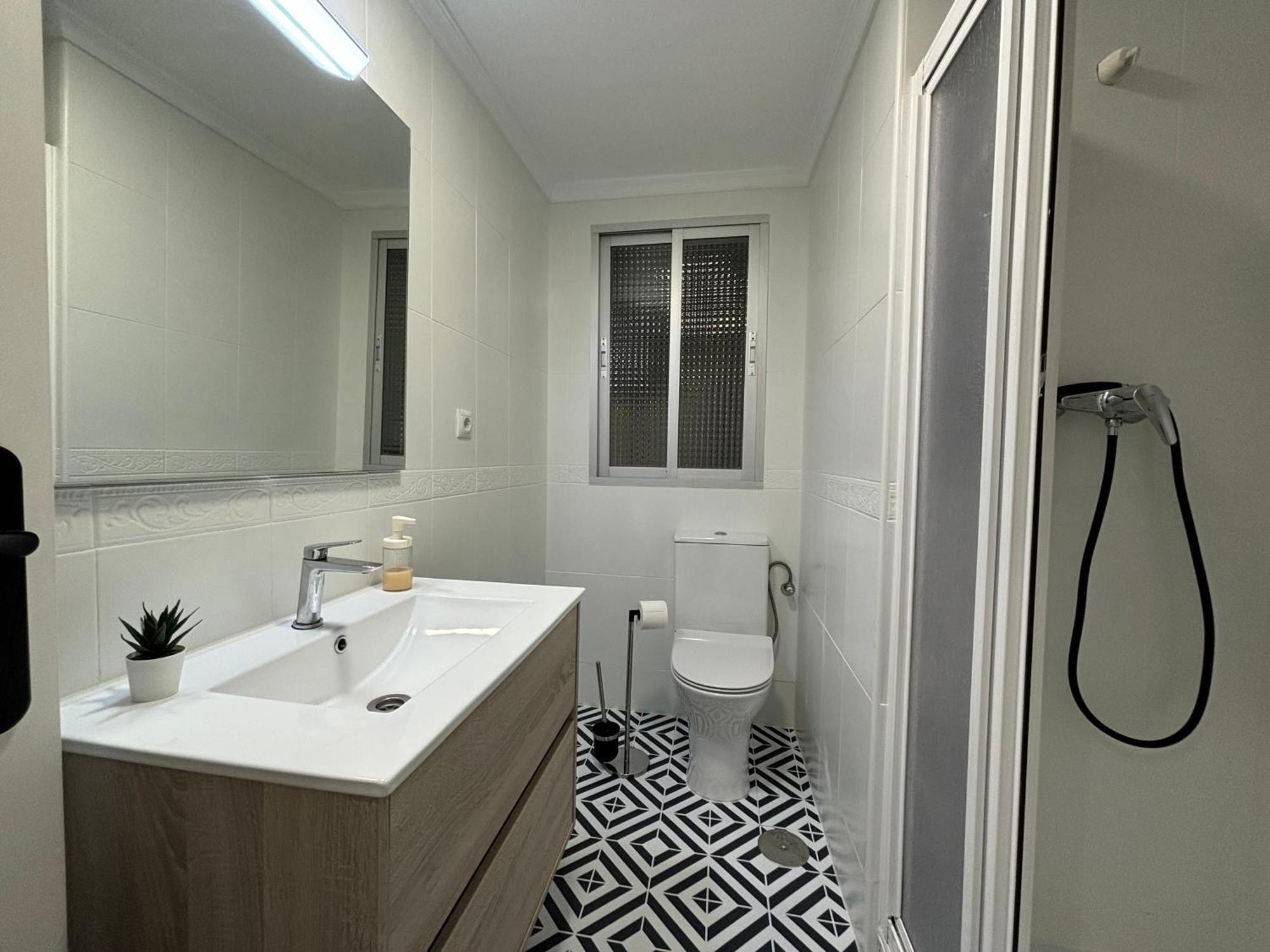 Espacioso Familiar Con Terraza En - Confort, Tranquilidad Y Netflix Incluido * Aranjuez